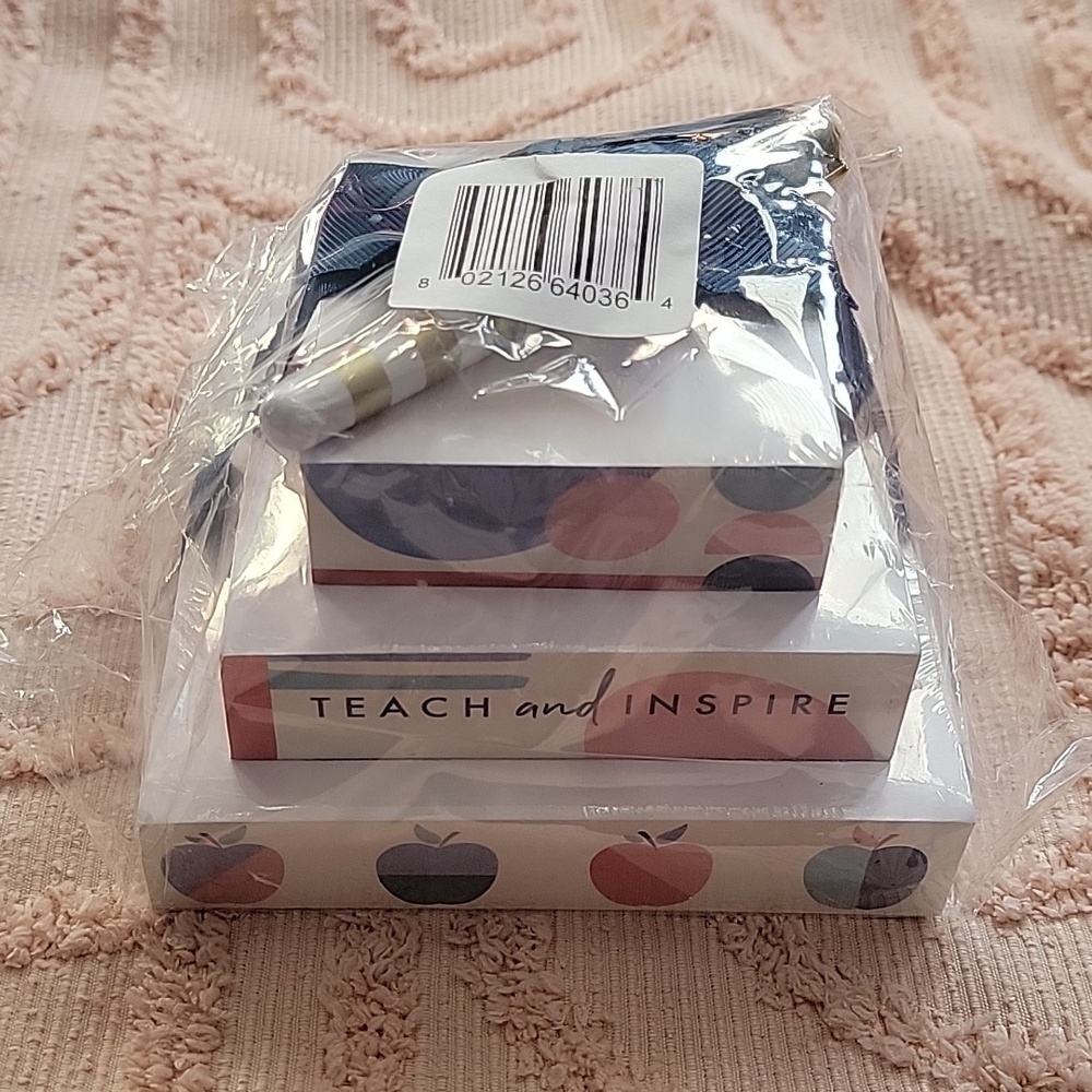 Note Pads, Teach and Inspire. 3 pads, 200 sheets each. NWOT.